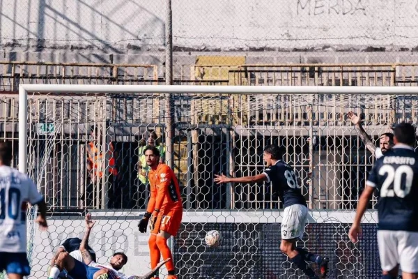 Crollo Casarano, notte fonda a Cava: la Cavese vince 5-2. È crisi rossazzurra