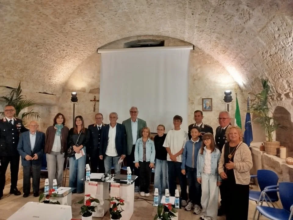 Dettaglio 11: Cutrofiano, successo per la guida antitruffa: anziani più informati e protetti