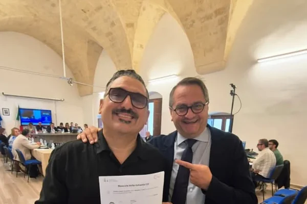 Galatina, Roy Paci diventa cittadino galatinese: il benvenuto del Sindaco