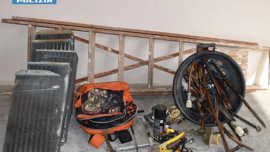 Gallipoli, arrestato 57enne per furto di rame in immobile ASL: ai domiciliari