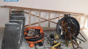 Gallipoli, arrestato 57enne per furto di rame in immobile ASL: ai domiciliari