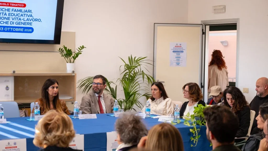 Dettaglio 3: Gallipoli, avviati i tavoli tematici sui servizi sociali: focus su famiglia e povertà educativa