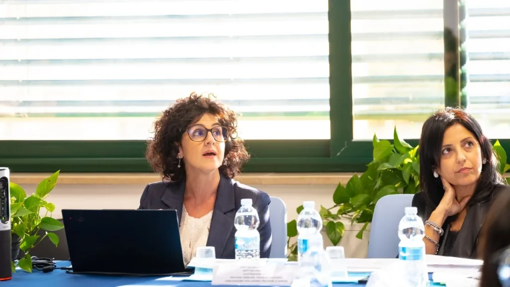 Dettaglio 4: Gallipoli, avviati i tavoli tematici sui servizi sociali: focus su famiglia e povertà educativa
