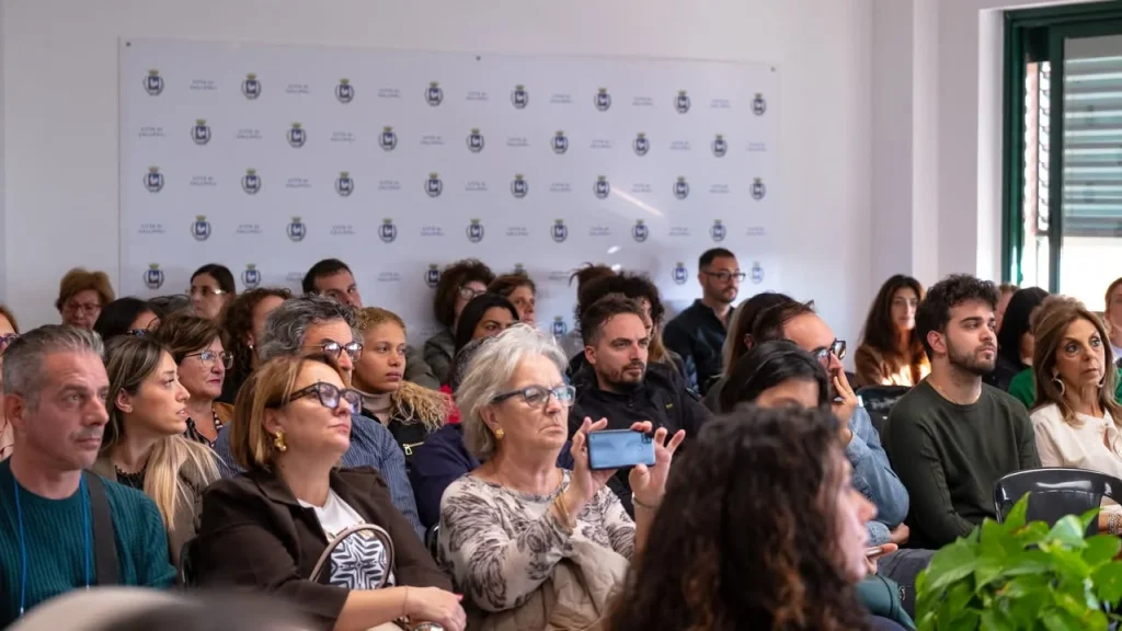 Dettaglio 5: Gallipoli, avviati i tavoli tematici sui servizi sociali: focus su famiglia e povertà educativa