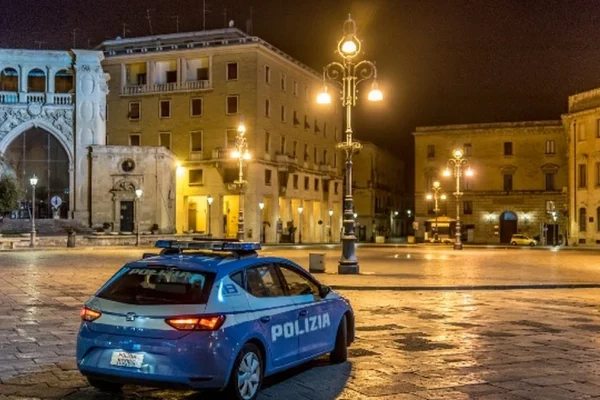Lecce, 61enne arrestato per minacce e mancato pagamento in un ristorante