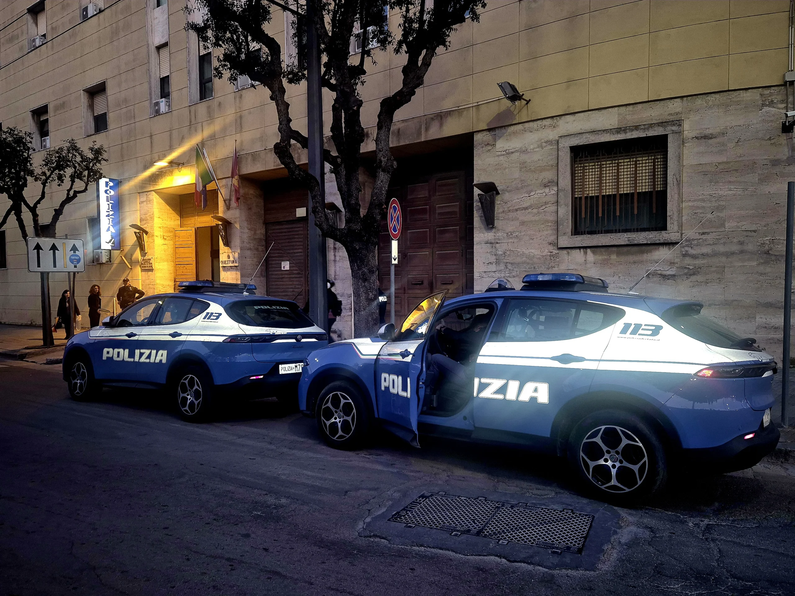 Lecce, aggressione e resistenza in centro: arrestato un 28enne dalla Polizia
