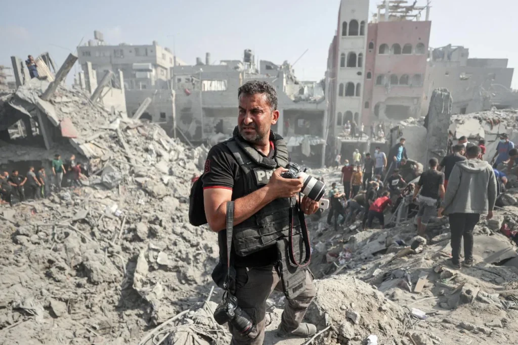 Dettaglio 2: Lecce, Conversazioni sul Futuro: anteprima con Falcinelli, Pellai e focus su Gaza