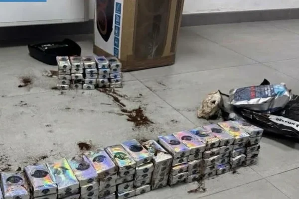 Lecce, droga via corriere: 26enne di Taranto ai domiciliari con 10 kg di hashish