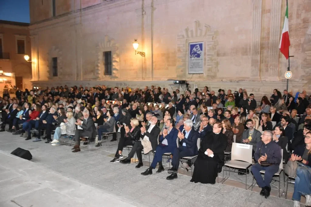 Dettaglio 3: Lecce, la Basilica del Rosario torna a splendere: svelata la facciata restaurata