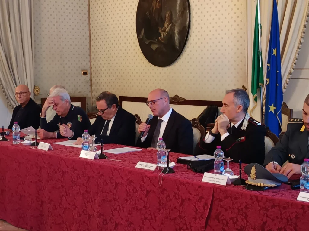 Foto: Lecce, Prefettura: Piani emergenza rifiuti in ritardo, solo 25 Comuni hanno risposto