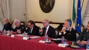 Lecce, Prefettura: Piani emergenza rifiuti in ritardo, solo 25 Comuni hanno risposto