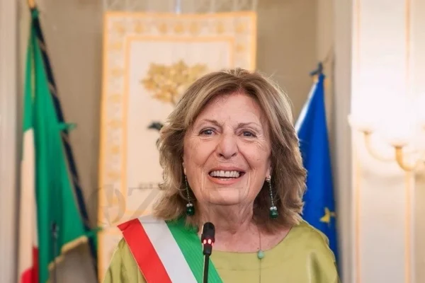Lecce, Procura chiede archiviazione per offese social alla sindaca Poli Bortone