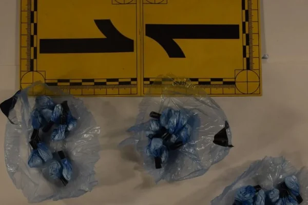 Leverano, arrestato 51enne per spaccio di cocaina e hashish vicino a un parco giochi