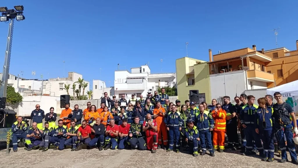 Dettaglio 1: Leverano, Protezione Civile e Guardia Ambientale in attivit&agrave; di formazione e dimostrazione