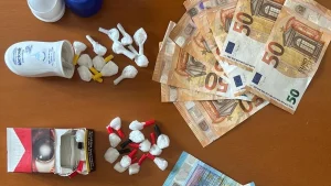 Anteprima di: Lucugnano, coppia arrestata dalla Polizia di Stato per spaccio di cocaina a domicilio