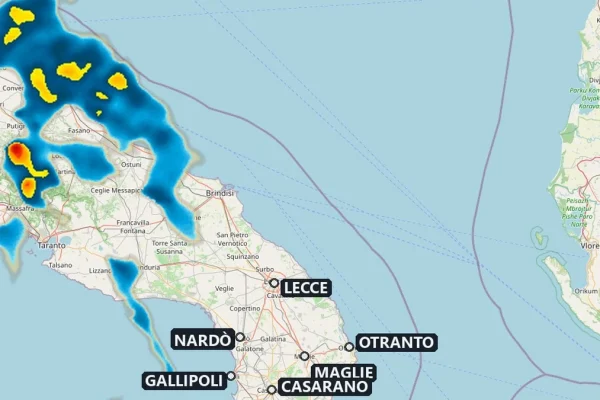 Meteo in diretta, fronte di pioggia sul Basso Salento: rovesci su Ugento e Santa Maria di Leuca [VIDEO RADAR]