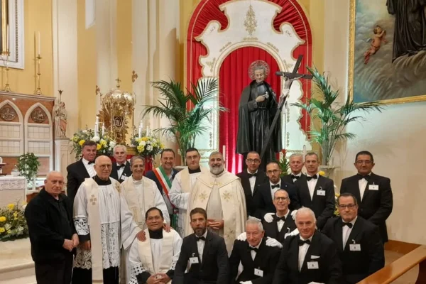 Novoli, la comunità celebra San Paolo della Croce con processione e messa solenne