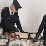 Palmariggi, Carabinieri intercettano auto rubata con refurtiva: due segnalati alla Procura