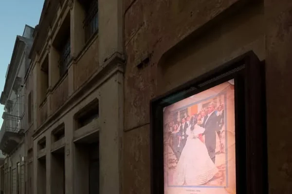 Parabita, l’opera ‘EX-POSTER’ di Rä di Martino unisce arte e storia locale