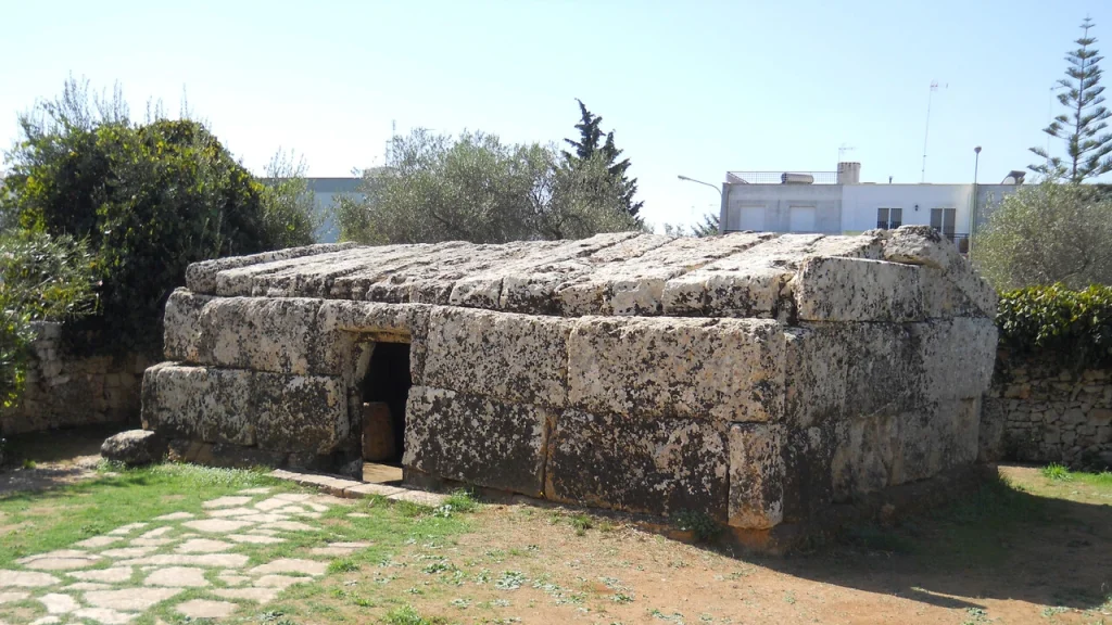 Patù, scoperte archeologiche riscrivono storia di Centopietre e reliquia