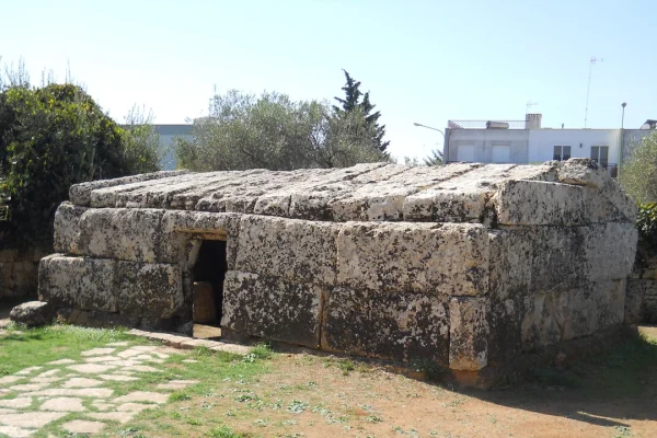 Patù, scoperte archeologiche riscrivono storia di Centopietre e reliquia