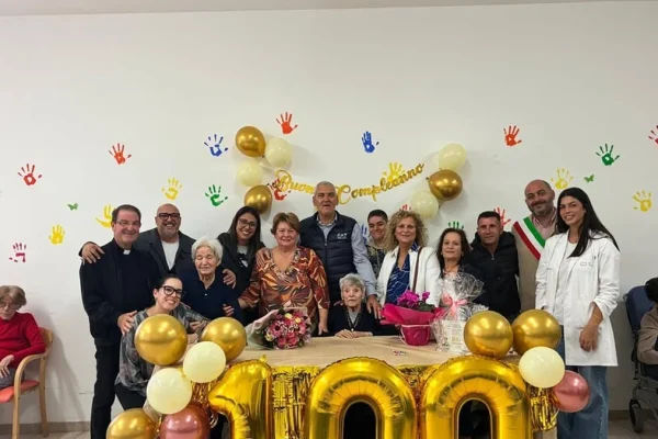 Presicce-Acquarica celebra i 100 anni della signora Amparo Fernandez