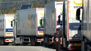 Anteprima di: Puglia, sbloccata la raffineria Eni di Taranto: riprendono i rifornimenti di carburante