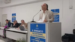 Salve, il Sindaco Villanova incontra la cittadinanza: dibattito pubblico