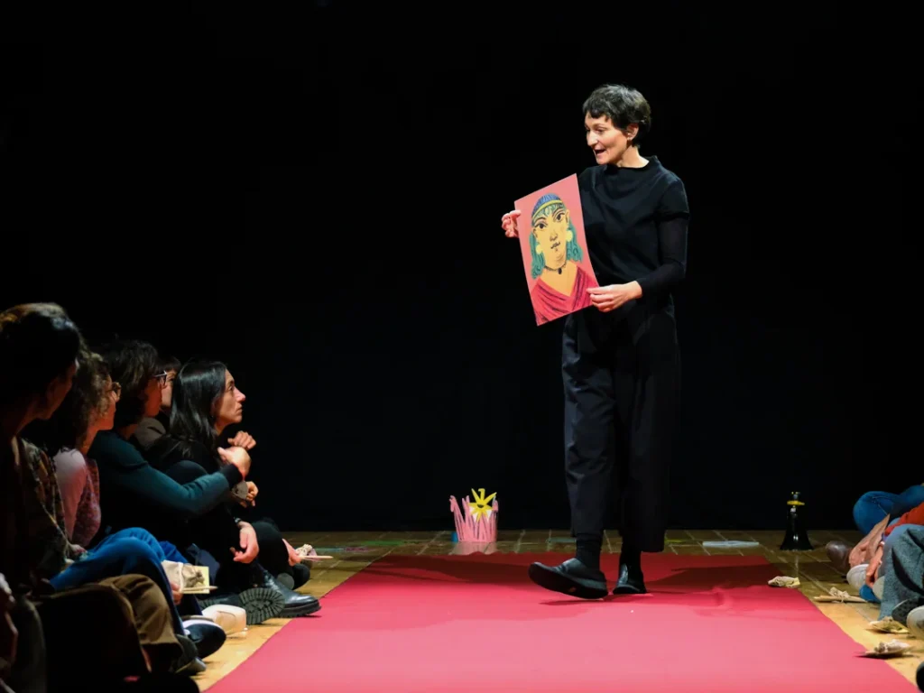 Dettaglio 1: Spongano, la stagione Fuochi Comuni porta teatro nella natura e Antigone partecipativo