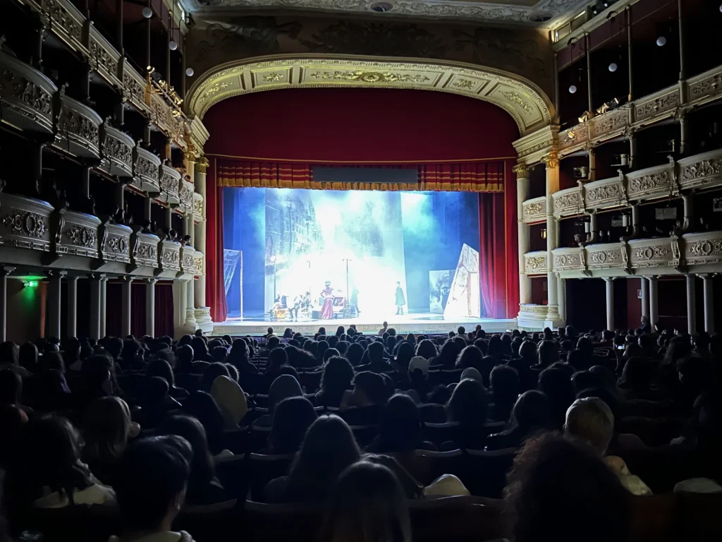 Dettaglio 1: Studenti all'Opera: Nabucco (prova didattica)