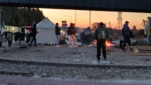 Anteprima di: Taranto, quarto giorno di protesta ex Ilva: bloccate statali e raffineria, emergenza carburante