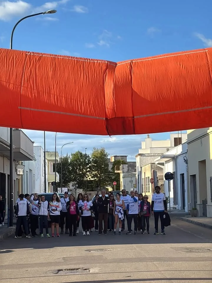 Dettaglio 1: Taviano, conclusa la Staffetta in Rosa: comunità unita per la prevenzione del tumore al seno