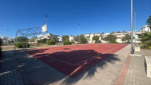 Anteprima di: Taviano, Giardini di Marinella: ripristinati i canestri e nuova pulizia dell'area