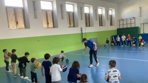 Taviano, la pallacanestro arriva in città: palestre piene grazie a genitori e scuola
