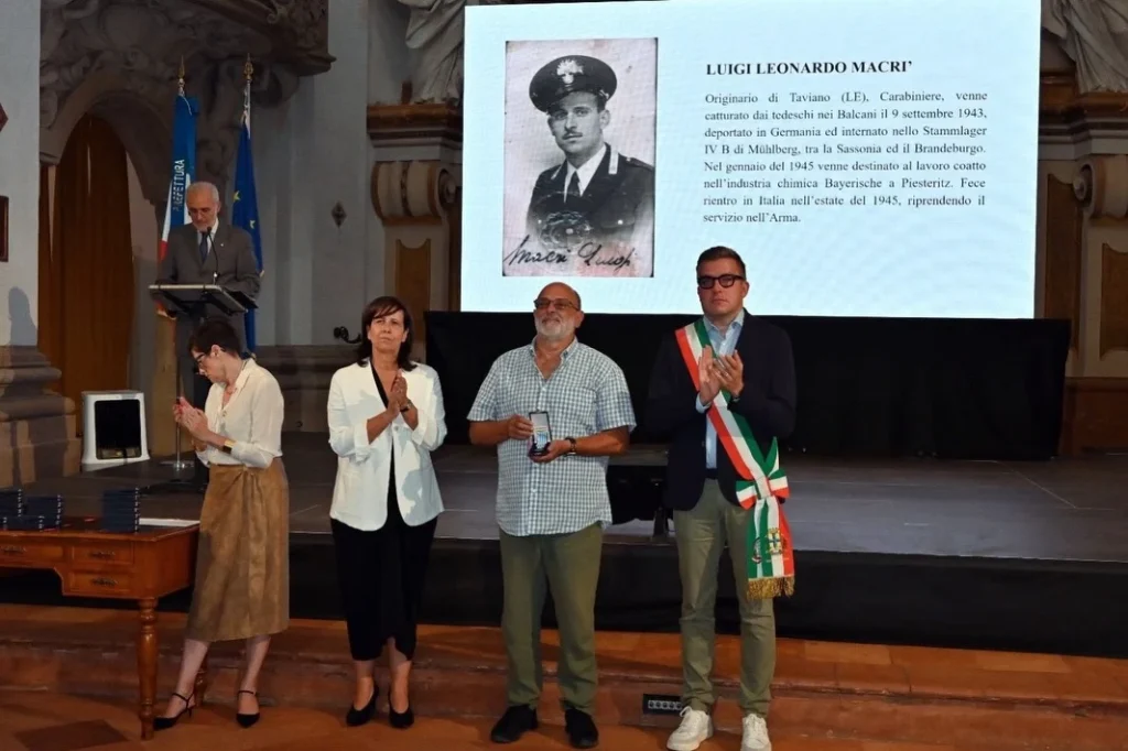 Dettaglio 3: Taviano, Medaglia d'Onore a Luigi Leonardo Macr&igrave;: il ricordo dell'internato