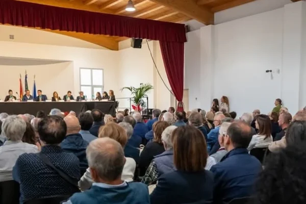 Taviano, omaggio agli ex amministratori comunali per il loro impegno civico