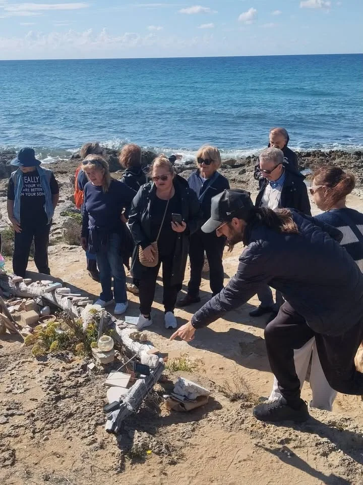 Dettaglio 8: Taviano, 'Sentieri di terra e di mare': nuova passeggiata botanica verso Punta Pizzo