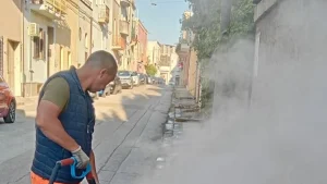 Anteprima di: Tricase, proseguono gli interventi di pulizia e diserbo a vapore in città
