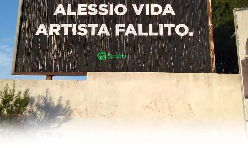 Lo Strano Cartellone Apparso A Ugento Ma Chi E Alessio Vida 