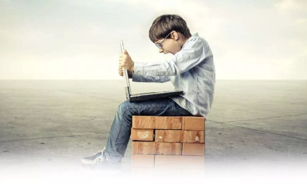 La Solitudine Digitale Dei Ragazzi Di Oggi