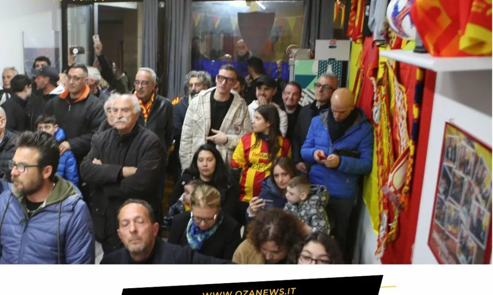 UGENTO CELEBRA IL SUO AMORE PER IL GIALLOROSSO