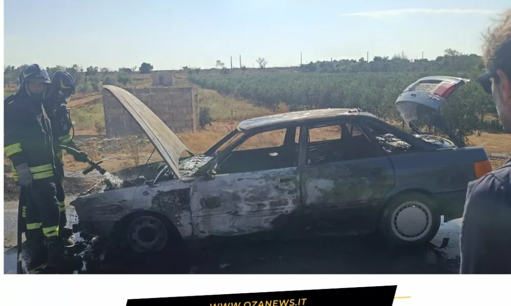 Ugento Casarano Unauto Prende Fuoco Salvo Il Conducente