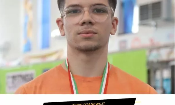 Luca De Matteis, Coppa Italia Bench Press U20 winner. Italian powerlifter with medal. Sports achievement.