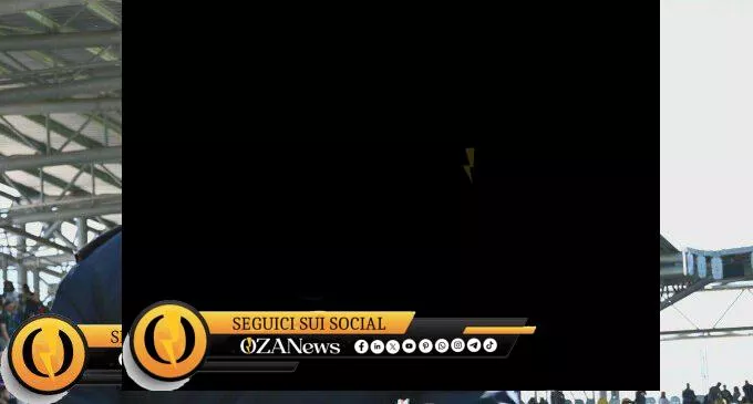 Police officer at stadium. Napoli fan banned for 10 years after Lecce riot. DASPO.